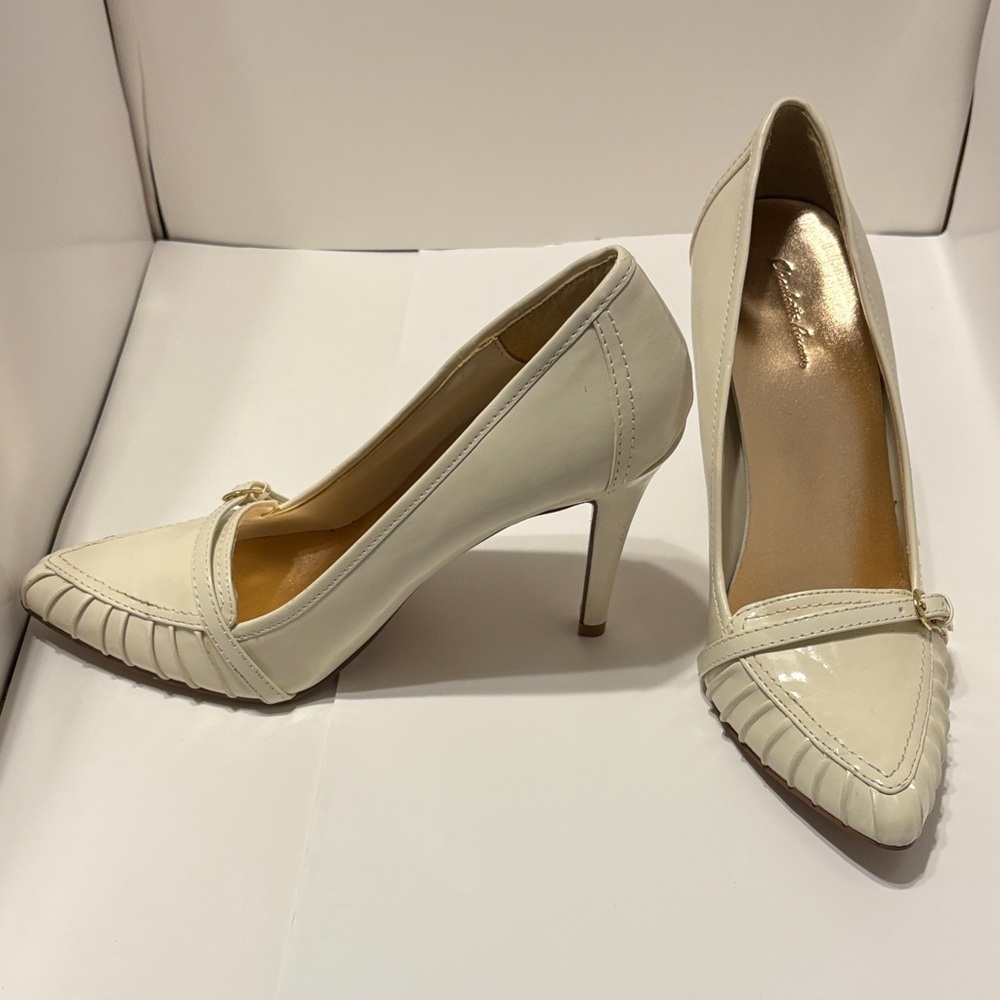 Charlotte Russe Cream Pointed Toe Heels